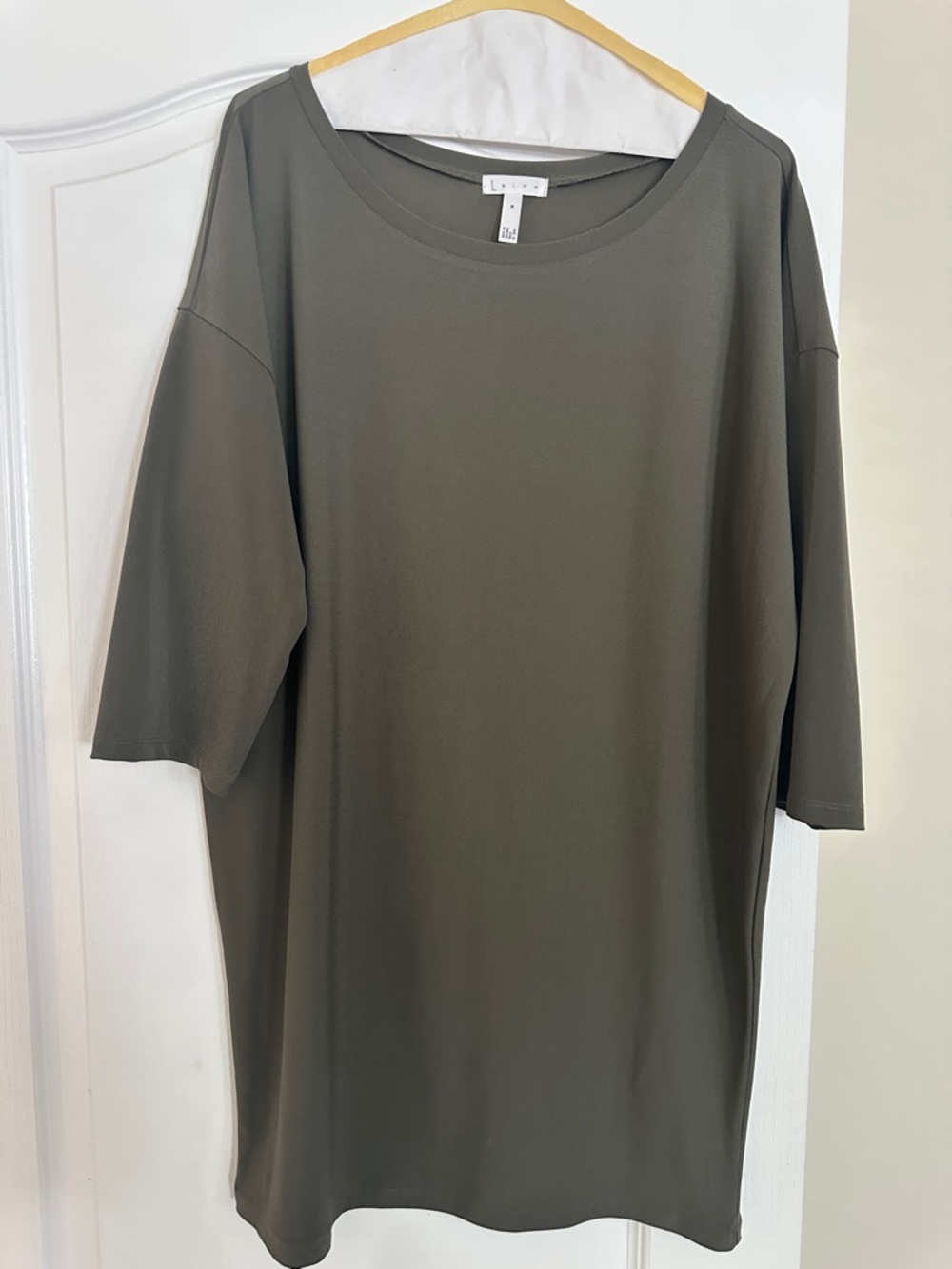 Leith Moss Green Dropshoulder Dress Size M